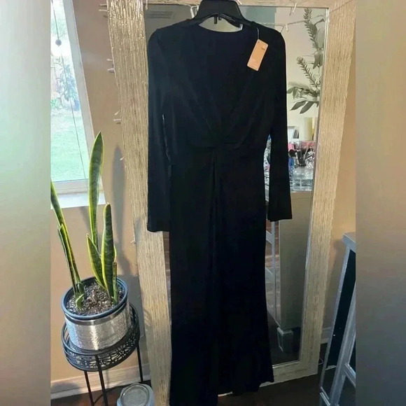 POPILUSH Shapewear Dress Deep V-Neck Twist Split Maxi - Picture 6 of 7